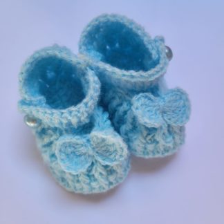 Sapatinhos de crochê cores menina