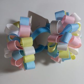 Par de pompons de fita no elástico