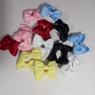 Par de enfeites para o cabelo com elástico "Chuquinhas"