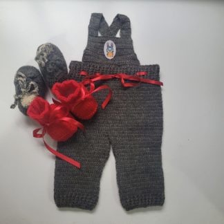 Macacão e sapatinhos para bebês PR