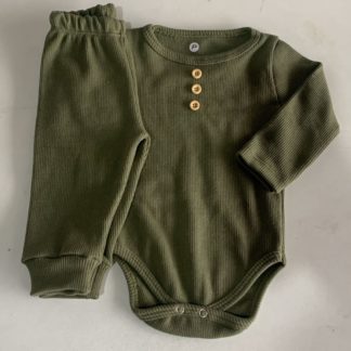 Conjunto body e calça verde